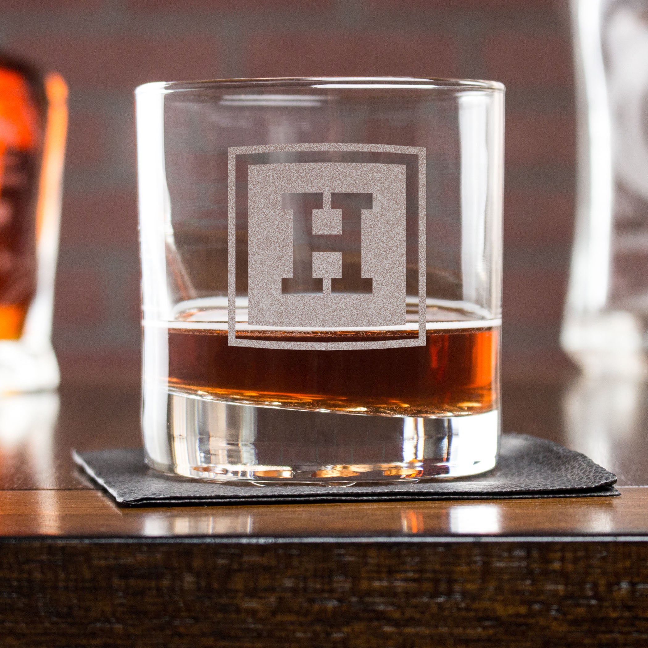 Engraved Whiskey Glasses – Design: INITIAL1