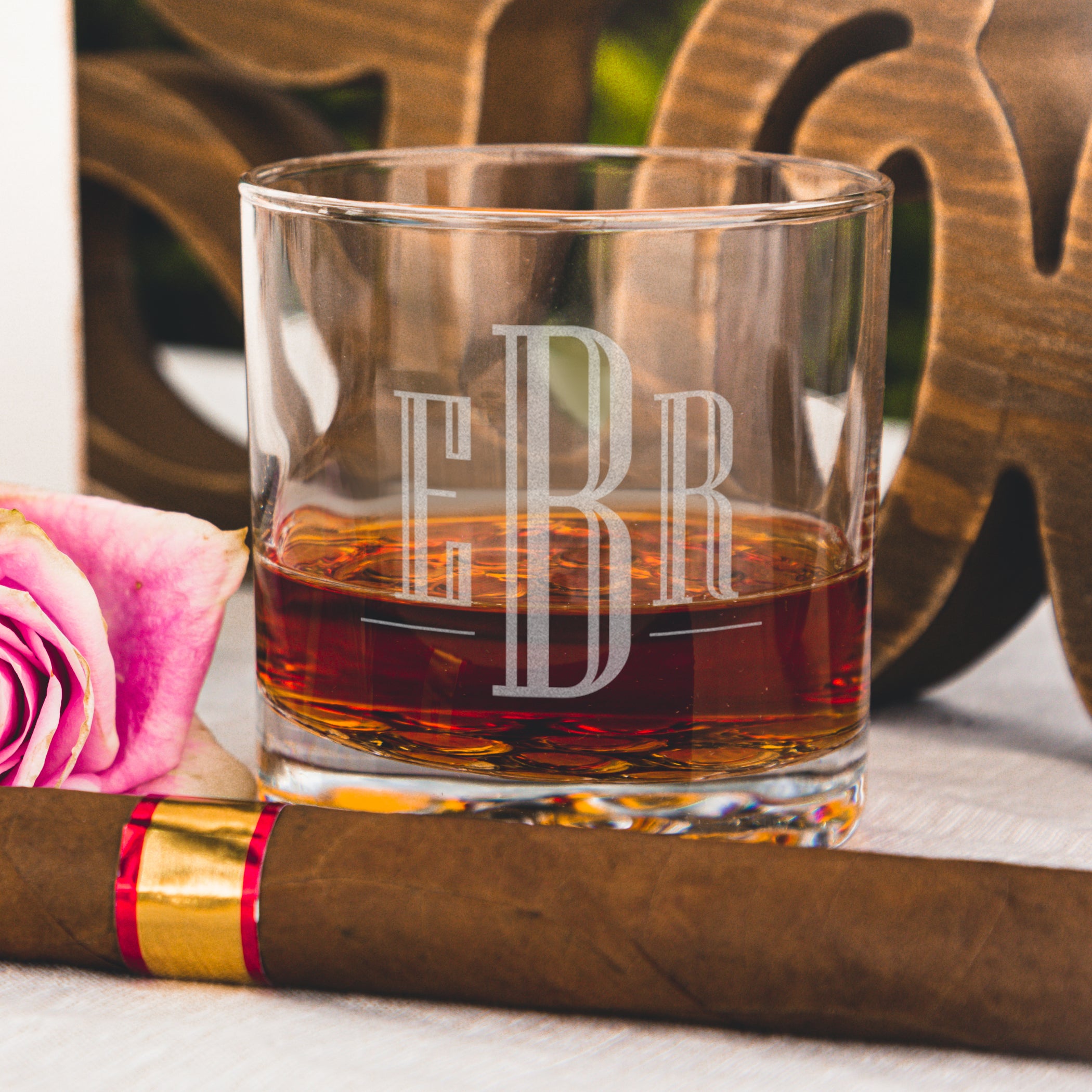 Engraved Whiskey Glasses – Design: INITIAL3